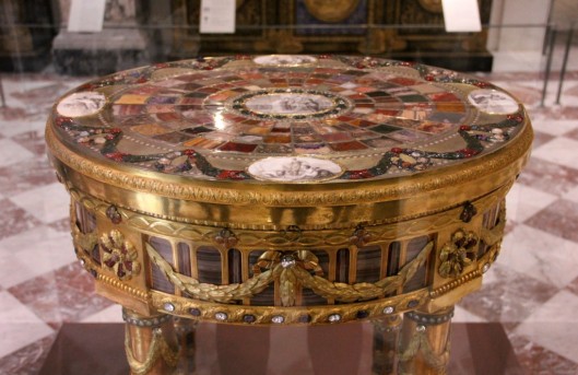 Table Teschen Neuber Louvre 1780 Breteuil